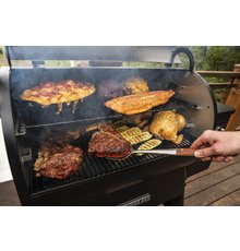 Traeger IRONWOOD 885 INT11.jpeg