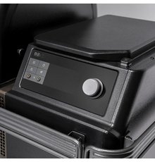 Traeger IRONWOOD INT11.jpeg