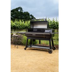 Traeger IRONWOOD XL 13.jpeg