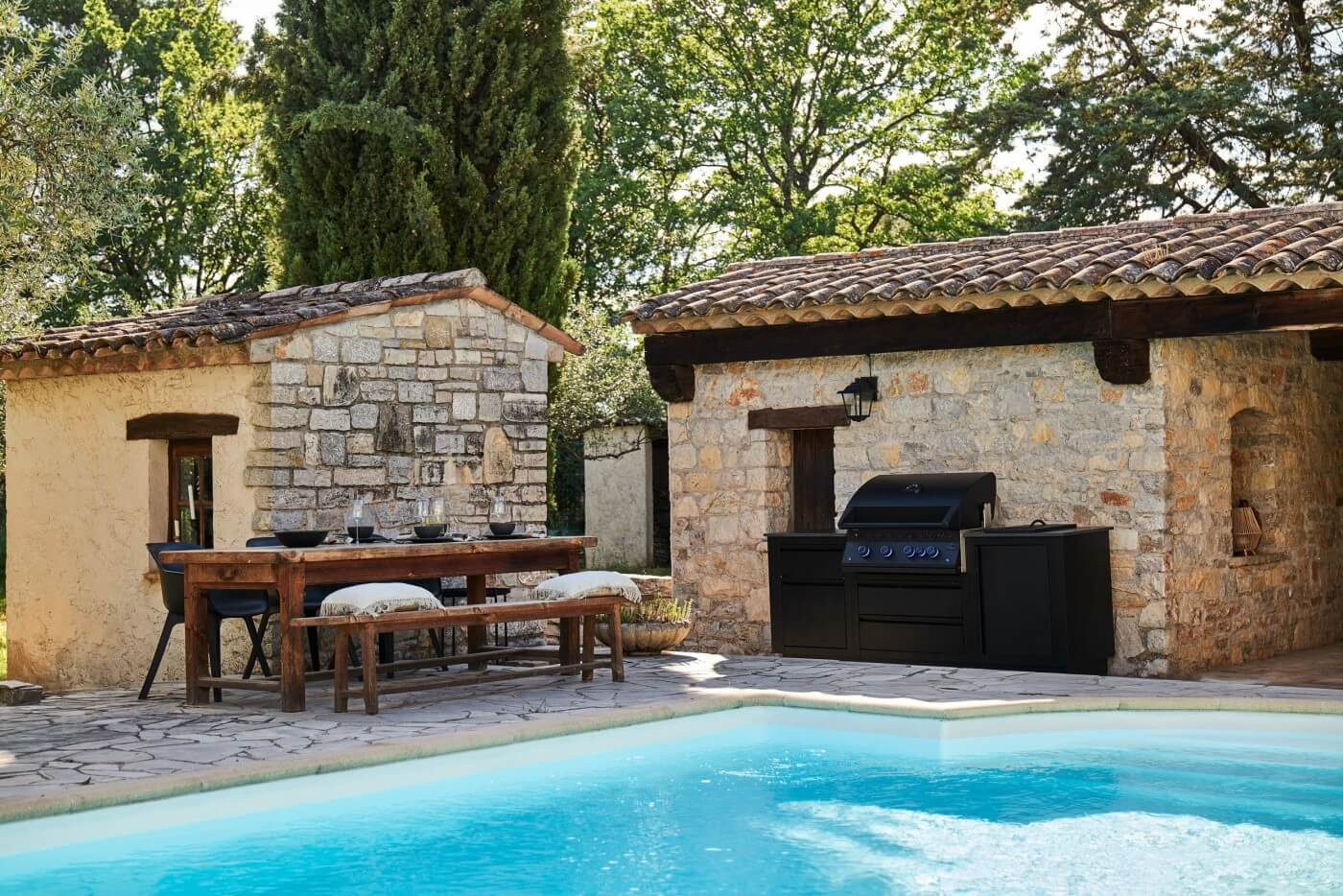 Jak si vybrat venkovní kuchyni?