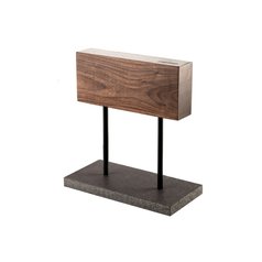 stojan_na noze_drevo.jpg